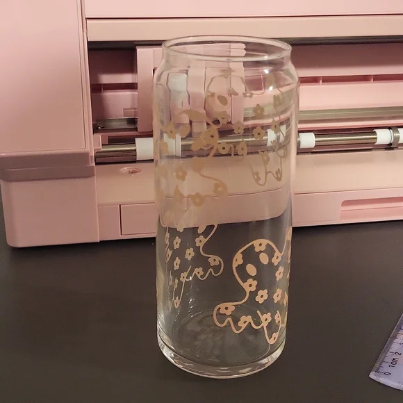 Daisy Ghost Glass Cup - Picture 2 of 2